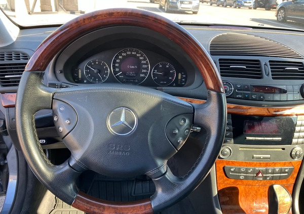 Mercedes-Benz Klasa E cena 24900 przebieg: 312398, rok produkcji 2005 z Rumia małe 379